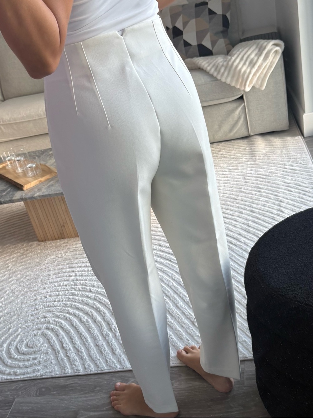 Zara White Cropped Pleated Trousers - Picture 2 of 3
